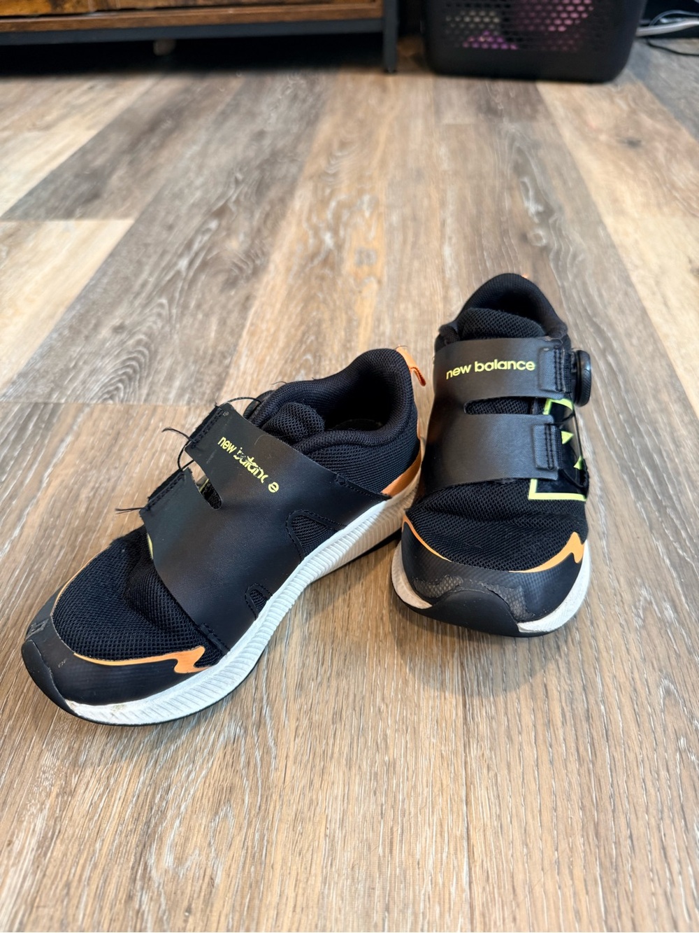 New Balance DynaSoft Reveal v4 BOA Kids Running Shoes Black Orange Lime
